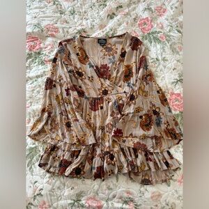 Angie 70s style babydoll floral bell-sleeve blouse